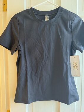 RHONE Black Modern Ribbed Tee Medium NWT